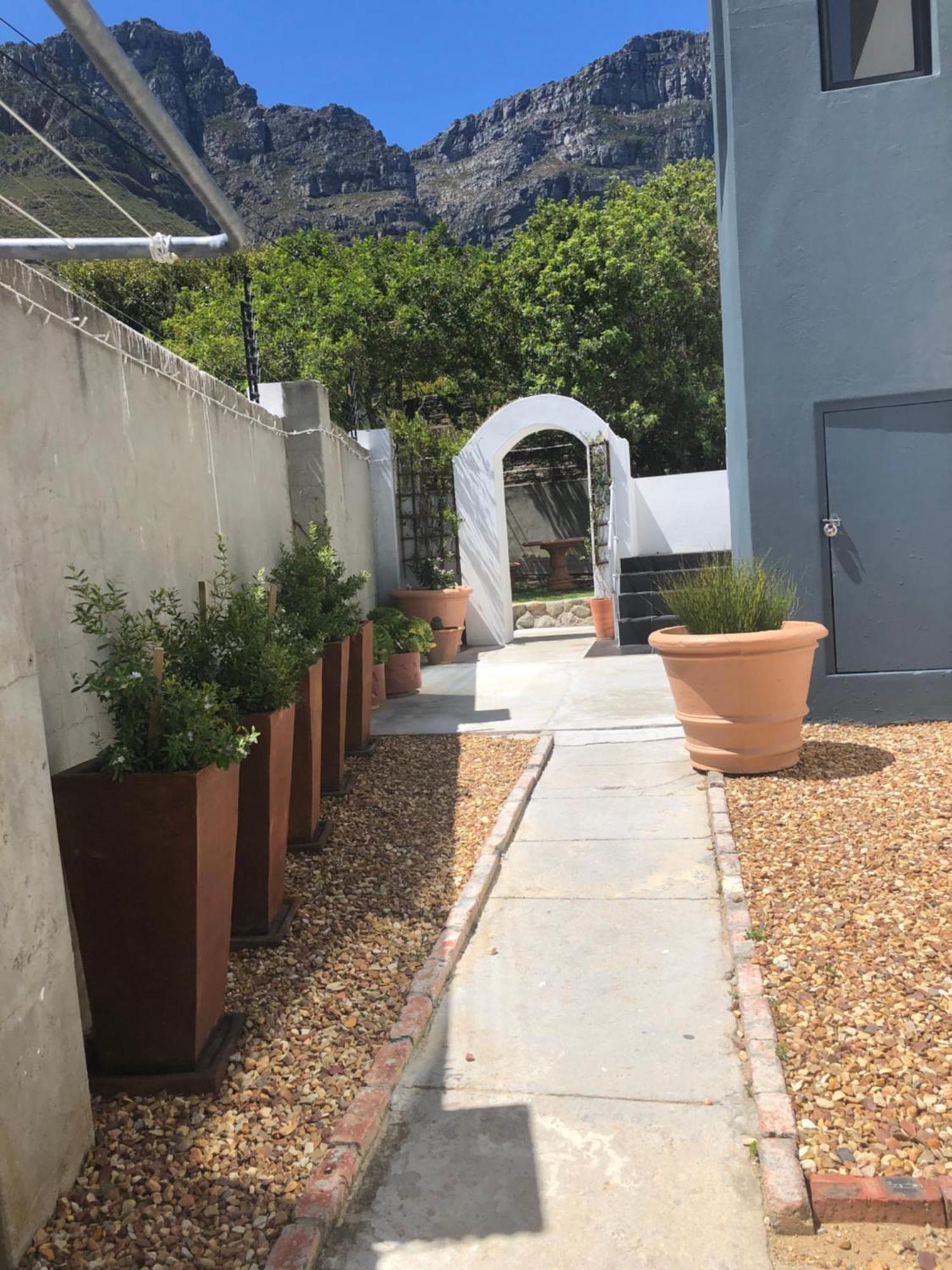 Camps Bay Blue Self-Catering Studios Cape Town Dış mekan fotoğraf