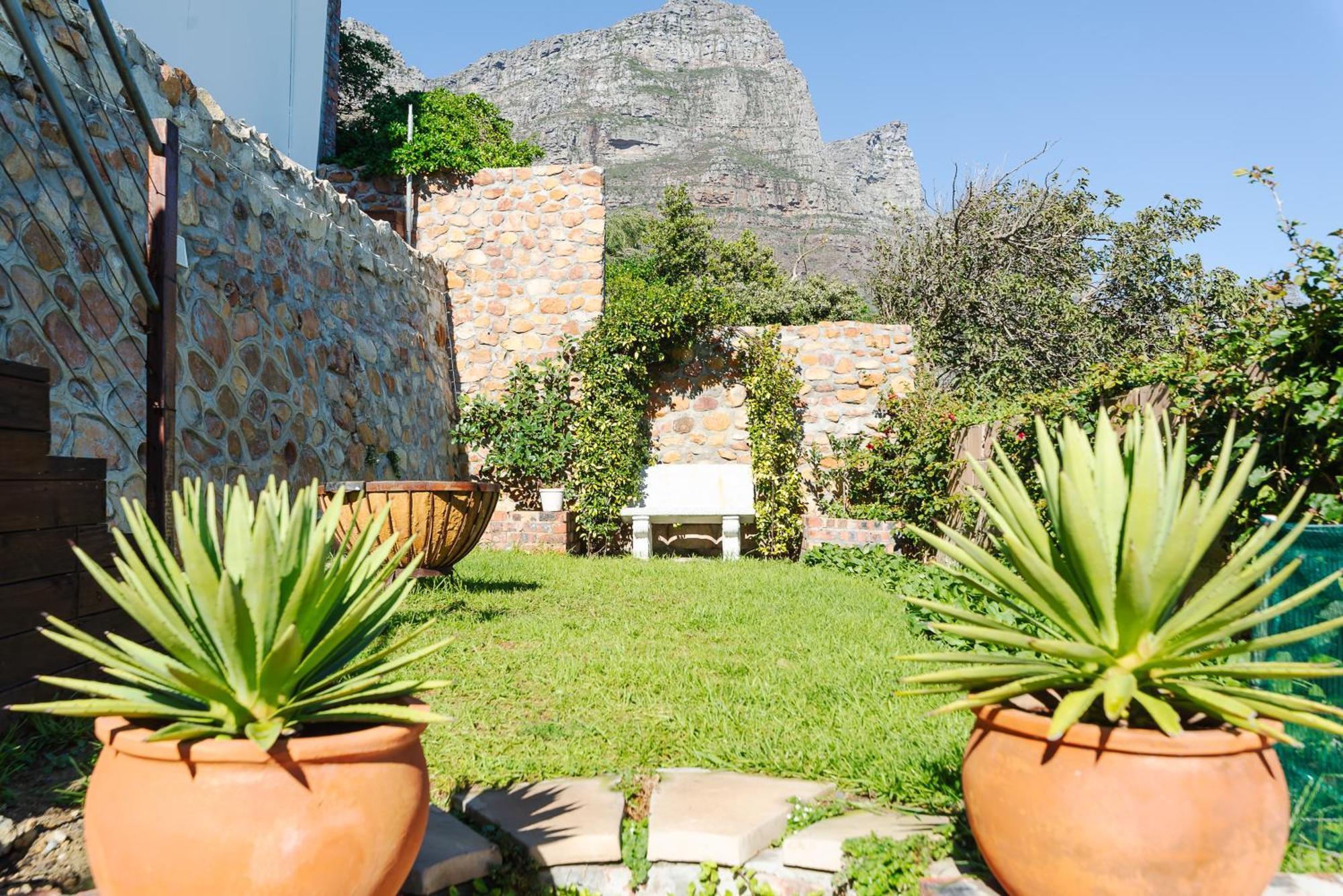 Camps Bay Blue Self-Catering Studios Cape Town Dış mekan fotoğraf